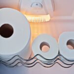 Ontdek hoe een simpele rol toiletpapier de energie van je koelkast kan optimaliseren