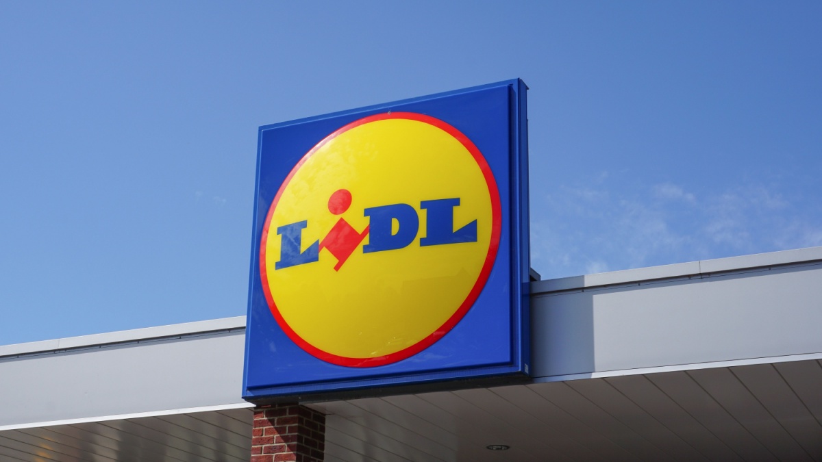 Lidl biedt vintage glazen aan voor 5 €, een knipoog naar de tafels van onze grootmoeders